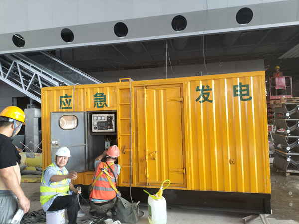 南江怎样判断空气滤清器是否需要更换？